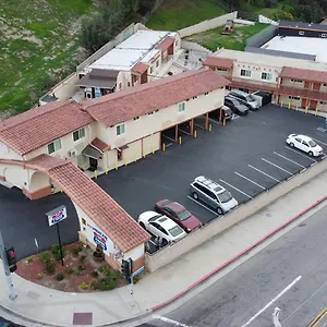 american-inn-suites-anaheim.topanaheimhotels.com/